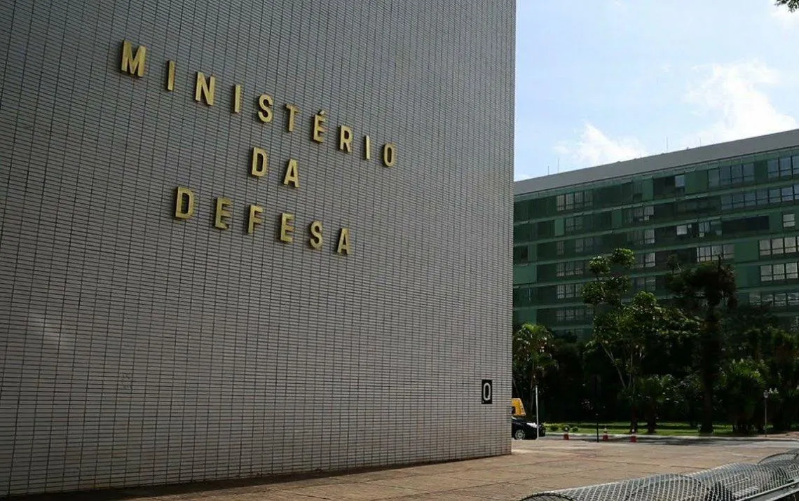Instituto Médico Legal esteve no local para remover o corpo