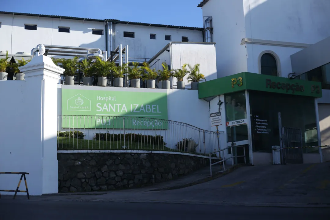 Fachada do Hospital Santa Izabel, uma das santas casas da Bahia