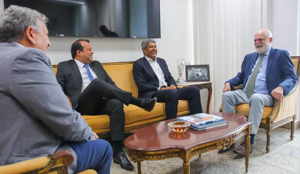 Jerônimo, Geraldo Júnior e Luiz Caetano no encontro com o desembargador Nilson Castelo Branco