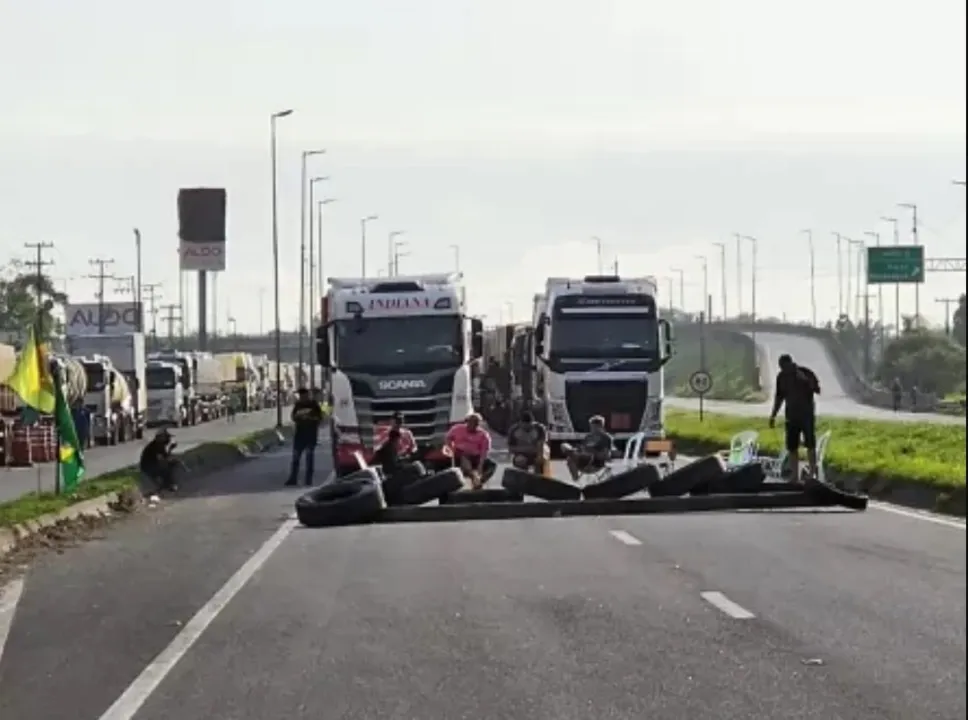 Desde o início do mês, golpistas tomam rodovias