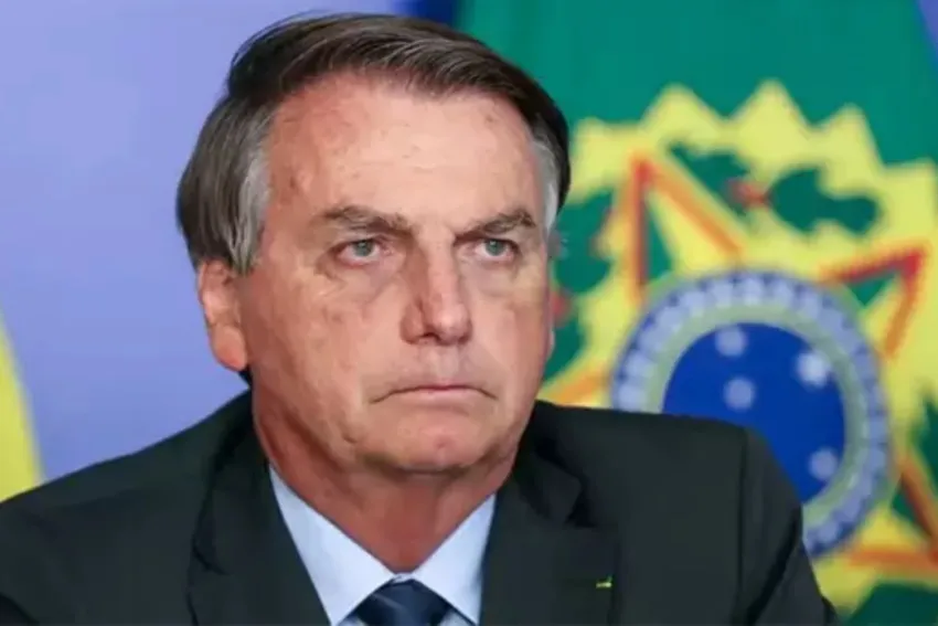 Bolsonaro deixa o cargo no dia 1º de janeiro
