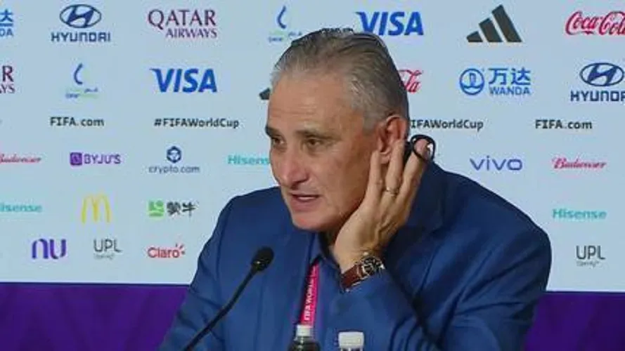 Tite também falou sobre a ansiedade da estreia e o trabalho que teve para acalmar os ânimos no intervalo da partida