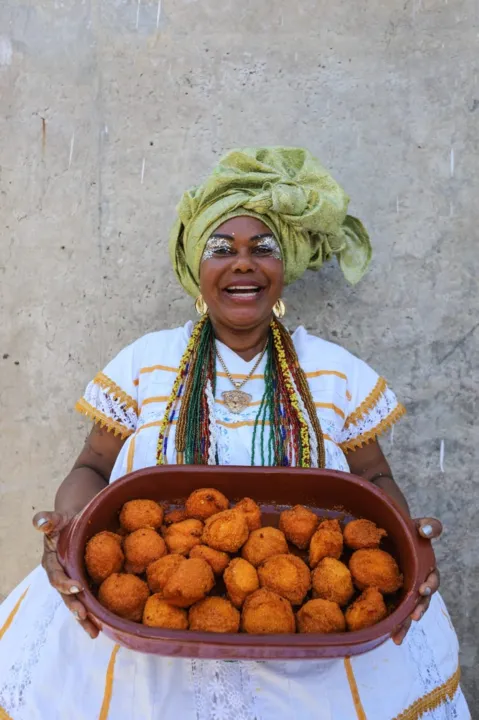 Iracema de Souza OLiveira celebra o Dia da Baiana