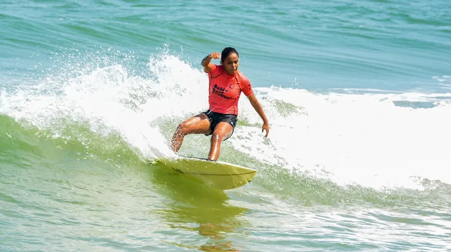 Torneio reúne 95 surfistas de todas as partes do Brasil