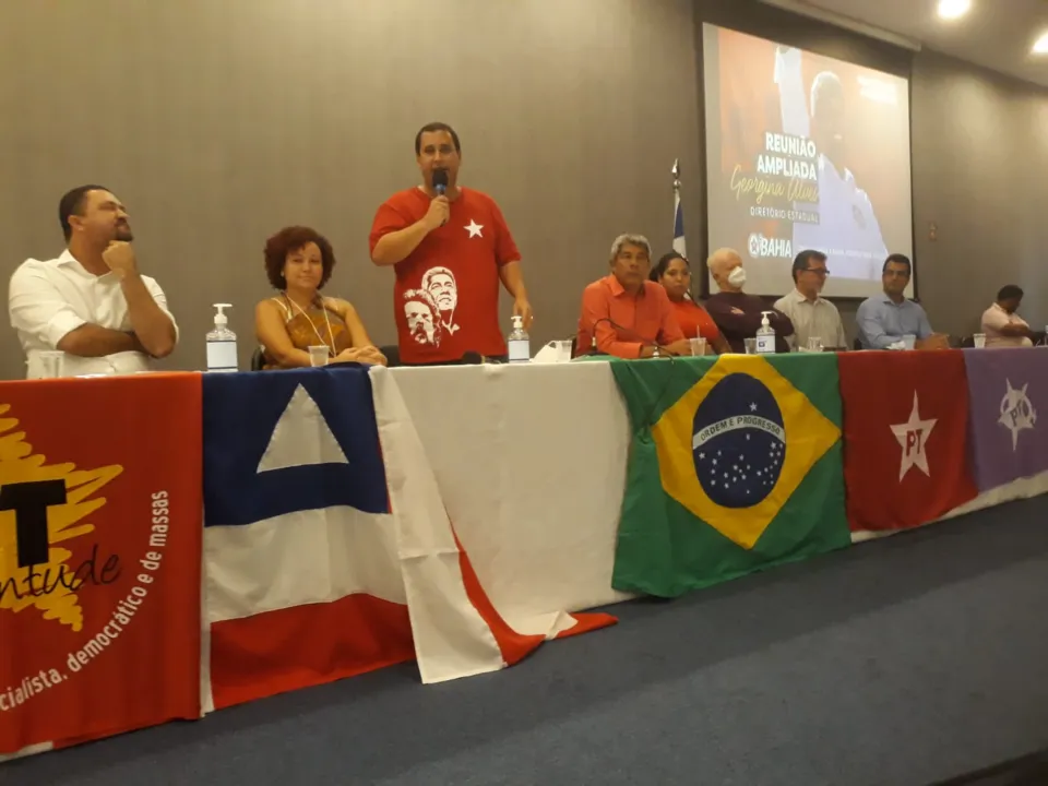 Imagem ilustrativa da imagem "Lula desmontou o tanto faz" diz Éden Valadares em reunião do partido