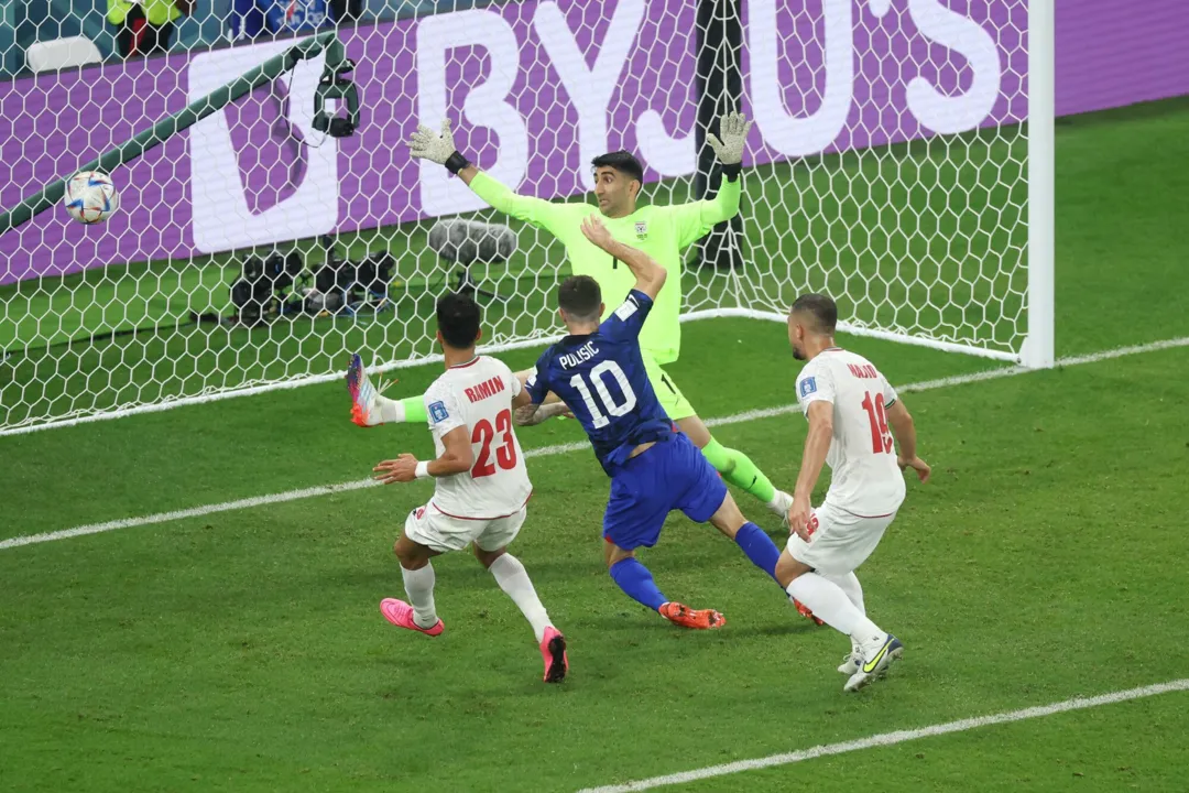 Christian Pulisic marcou o gol que manteve os Estados Unidos na Copa do Mundo