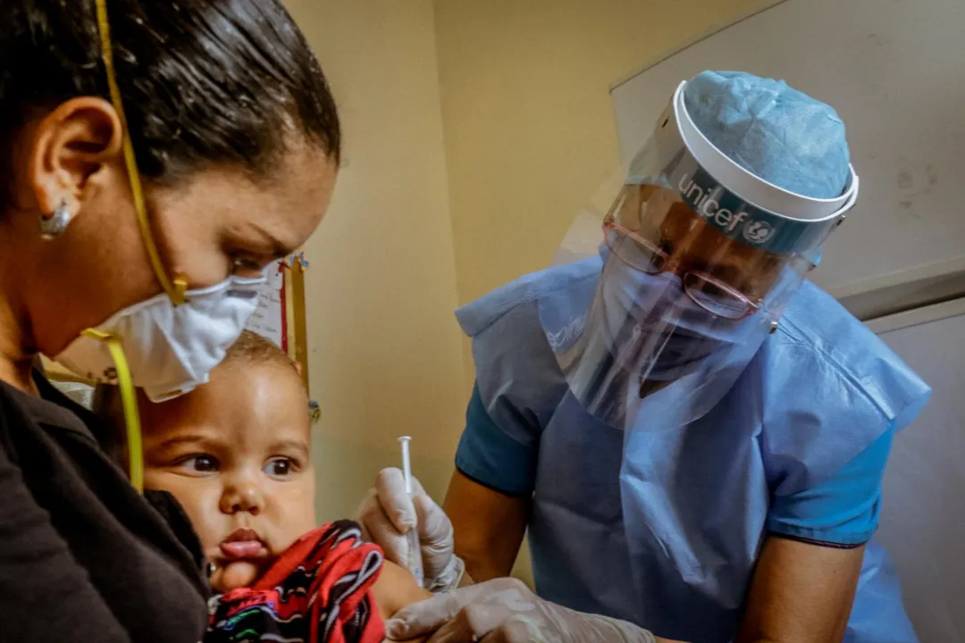 Até o momento, a Bahia contabiliza 11.734.461 pessoas vacinadas com a primeira dose, 10.889.446 com a segunda dose ou dose única