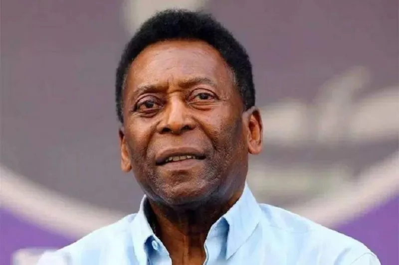 Pelé é o único jogador a ter conquistado três edições de Copa do Mundo, em 1958, 1962 e 1970