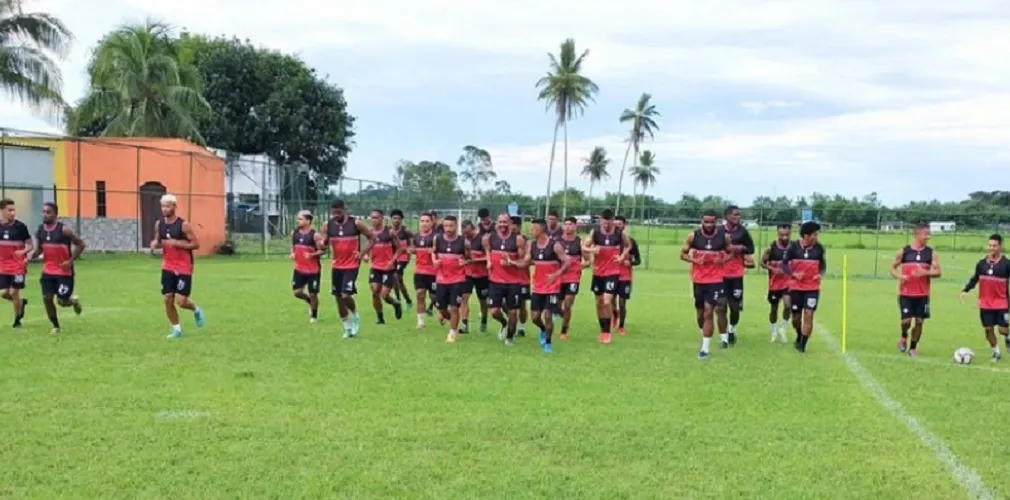 Nos últimos dias foram anunciados dois meio-campistas, dois jogadores de defesa e um atacante