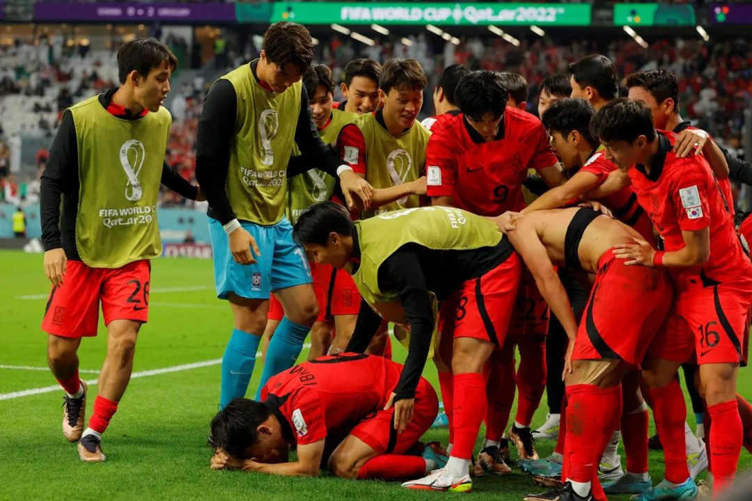 Os gols dos coreanos Kim Younggwon e Hwang Heechan e Ricardo Horta descontou para a seleção europeia