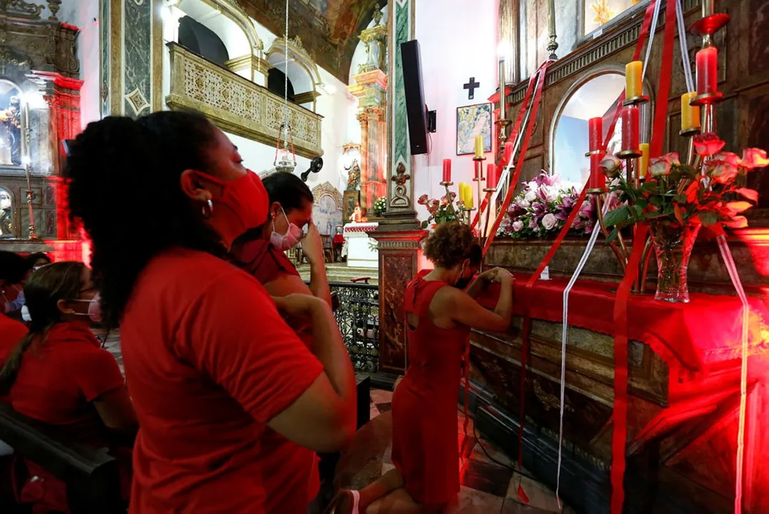 Festa de Santa Bárbara ocorre com a volta do uso de máscara em locais fechados