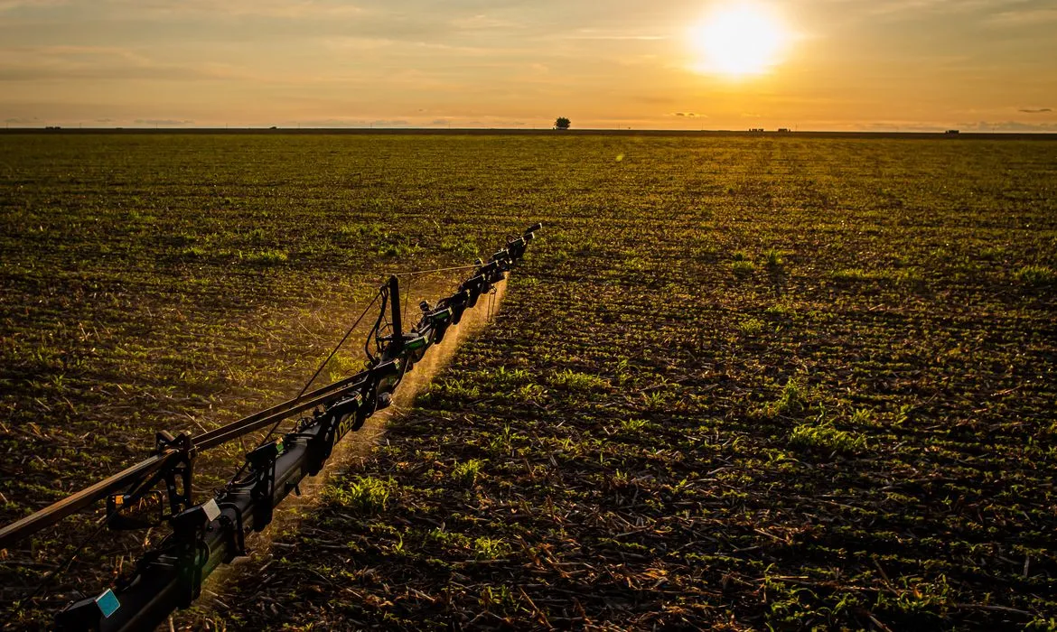 Os locais com potencialidade moderada são as que têm relevos ligeiramente acidentados e que exigem adequações para a agricultura