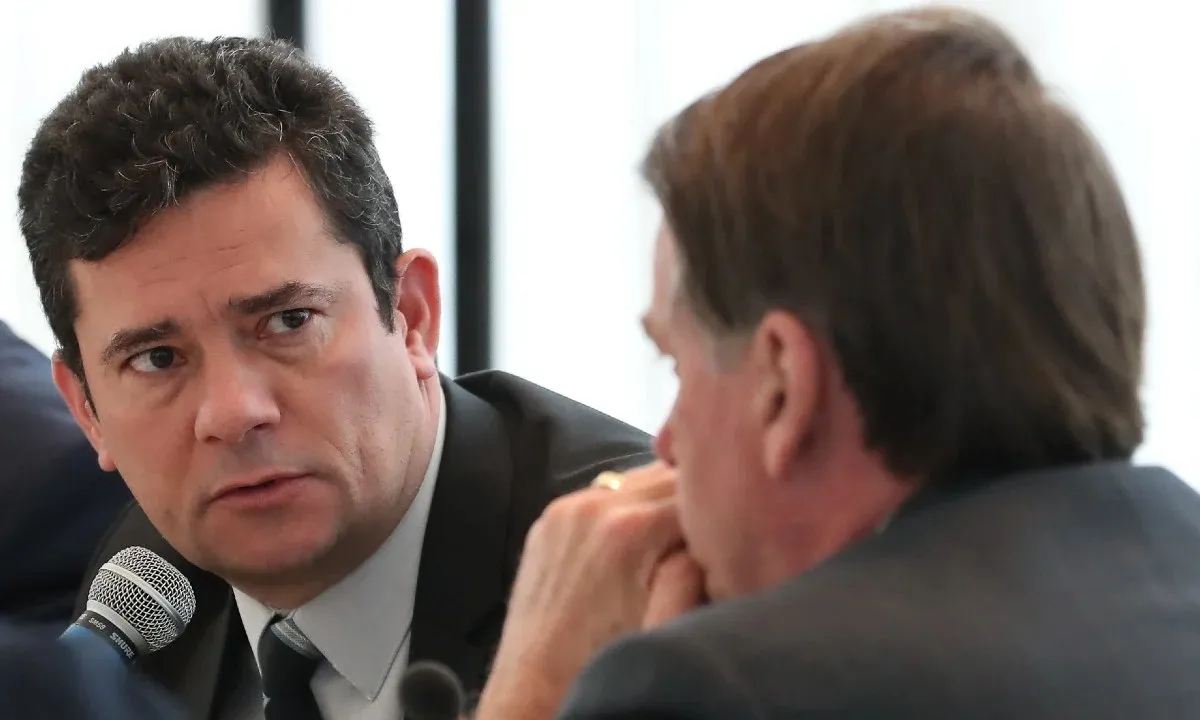 Senador eleito, Sérgio Moro e o presidente Jair Bolsonaro (PL)