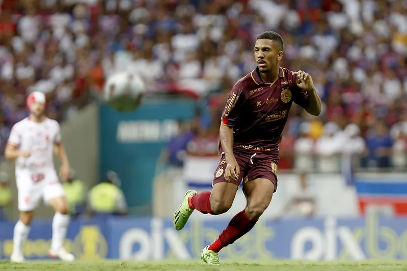 O atacante jogou em 40 oportunidades com a camisa do Bahia