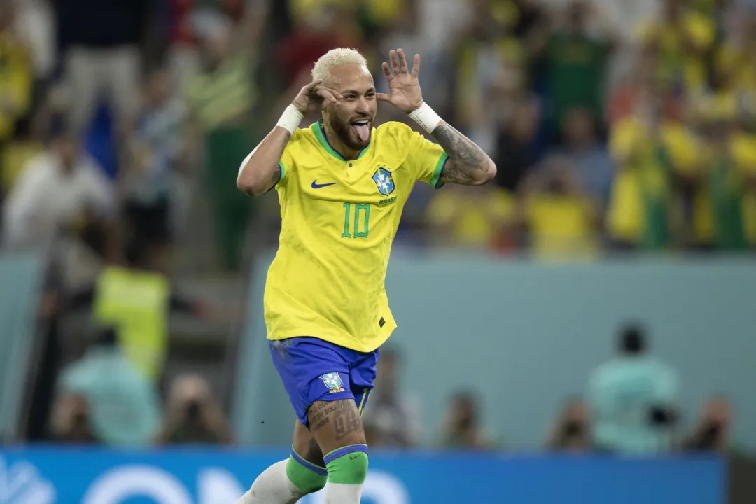 O atacante Neymar já marcou 76 gols com a camisa da seleção contra 77 do Rei Pelé