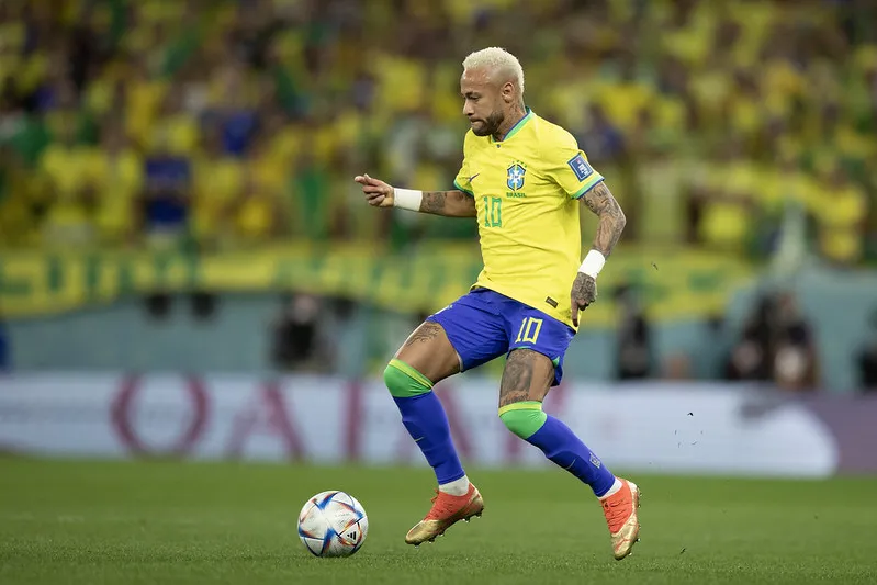 Neymar marca na prorrogação, mas Brasil fica nas quartas de final da Copa do Mundo