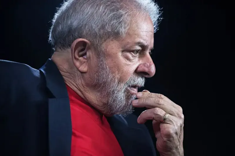 Lula foi eleito presidente da República no dia 30 de outubro