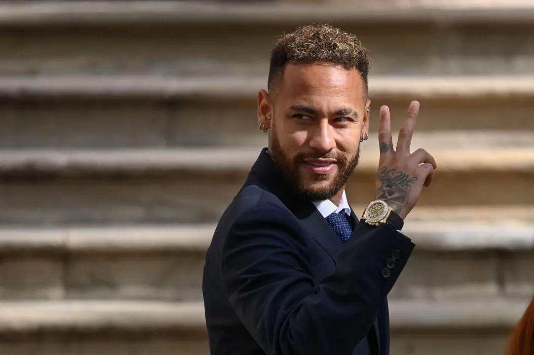 Neymar compareceu a audiência em Barcelona no mês outubro