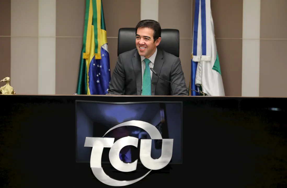 Bruno Dantas é um dos ministros mais jovens a ocupar uma cadeira no TCU