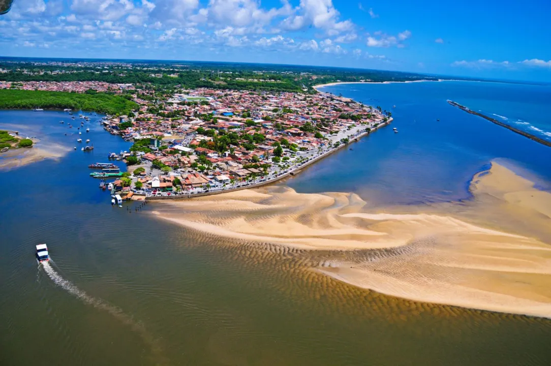 O turismo é a principal fonte de renda de Porto Seguro