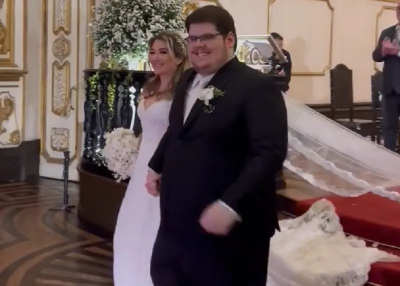 Casamento de Casimiro foi um dos assuntos mais comentados na internet nesta noite