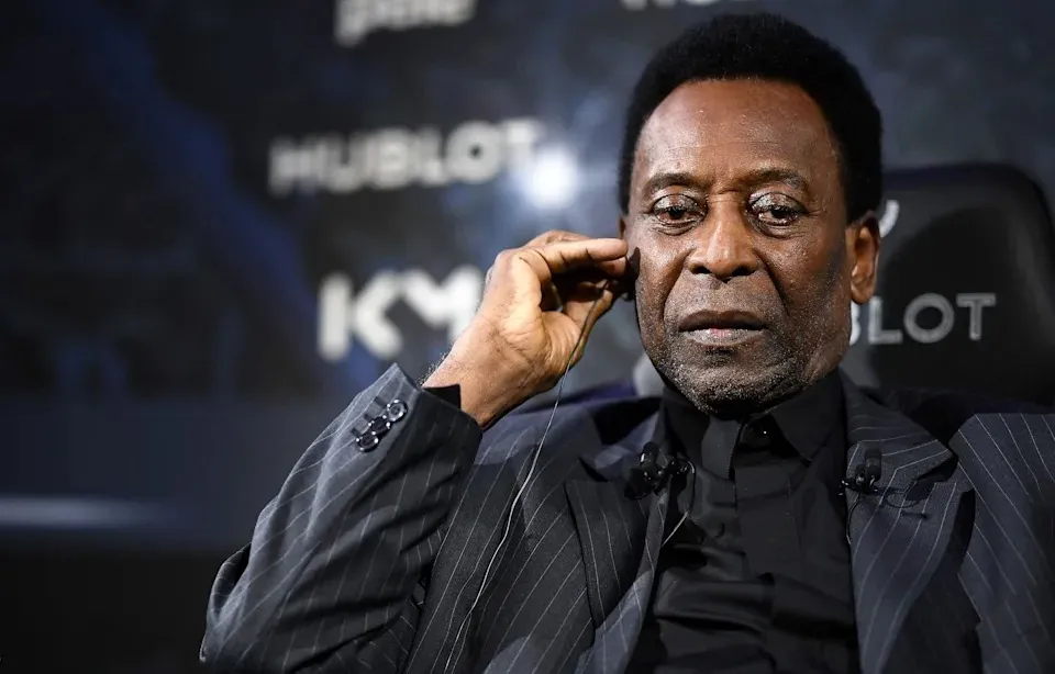 Pelé está internado em São Paulo tratando de um câncer e de uma infecção respiratória