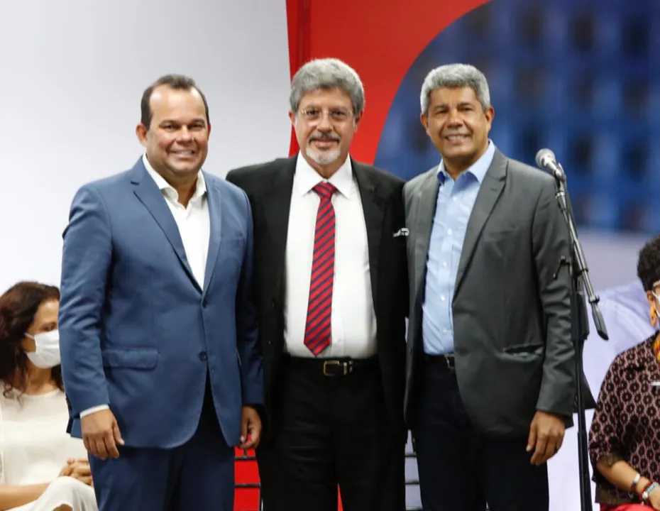 Manutenção de José Antonio na pasta foi anunciada nesta quinta-feira
