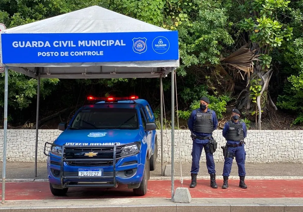 Operação conta com viaturas, motos, cerca de 30 agentes e até um Drone de Ponto