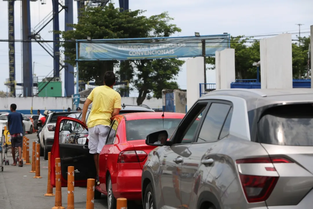 Sistema Ferry-Boat está operando com fluxo intenso neste sábado, 24