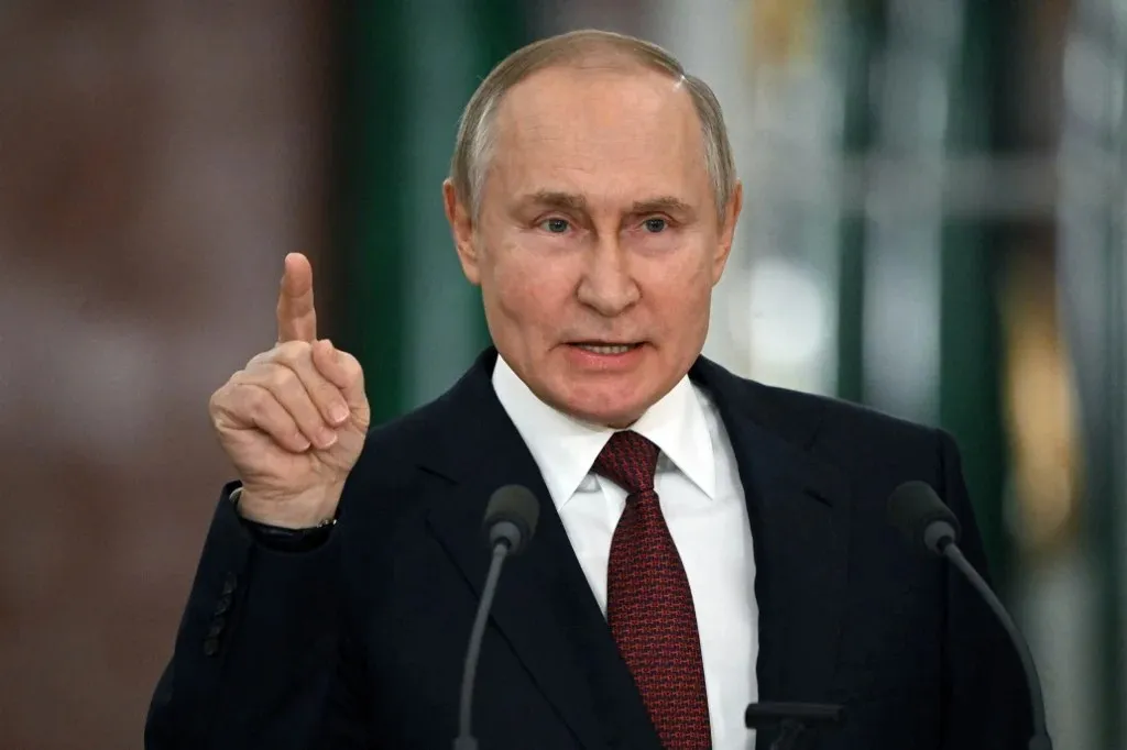 Vladimir Putin mantém crítica ao posicionamento da Ucrânia com os aliados do Ocidente