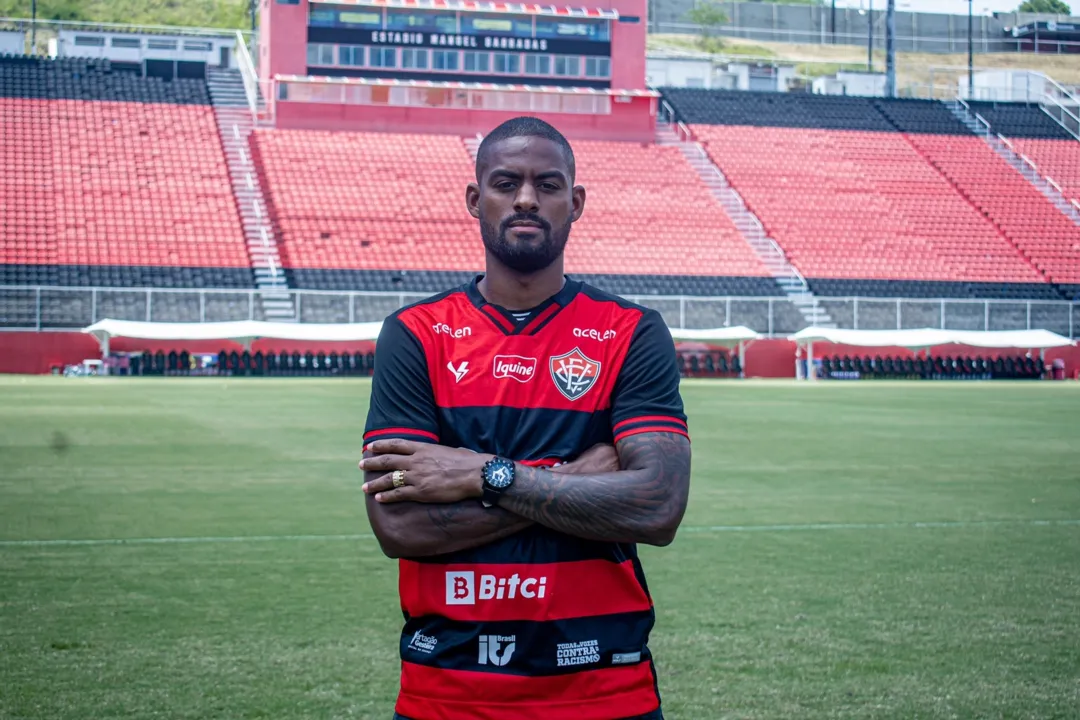 O jogador deixou o Vitória em 2012