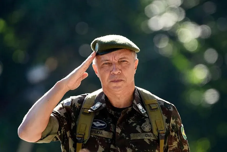 Novo comandante Geral do Exército, general Júlio César de Arruda
