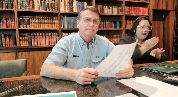 Na live, presidente Bolsonaro disse que a Justiça Eleitoral não foi imparcial