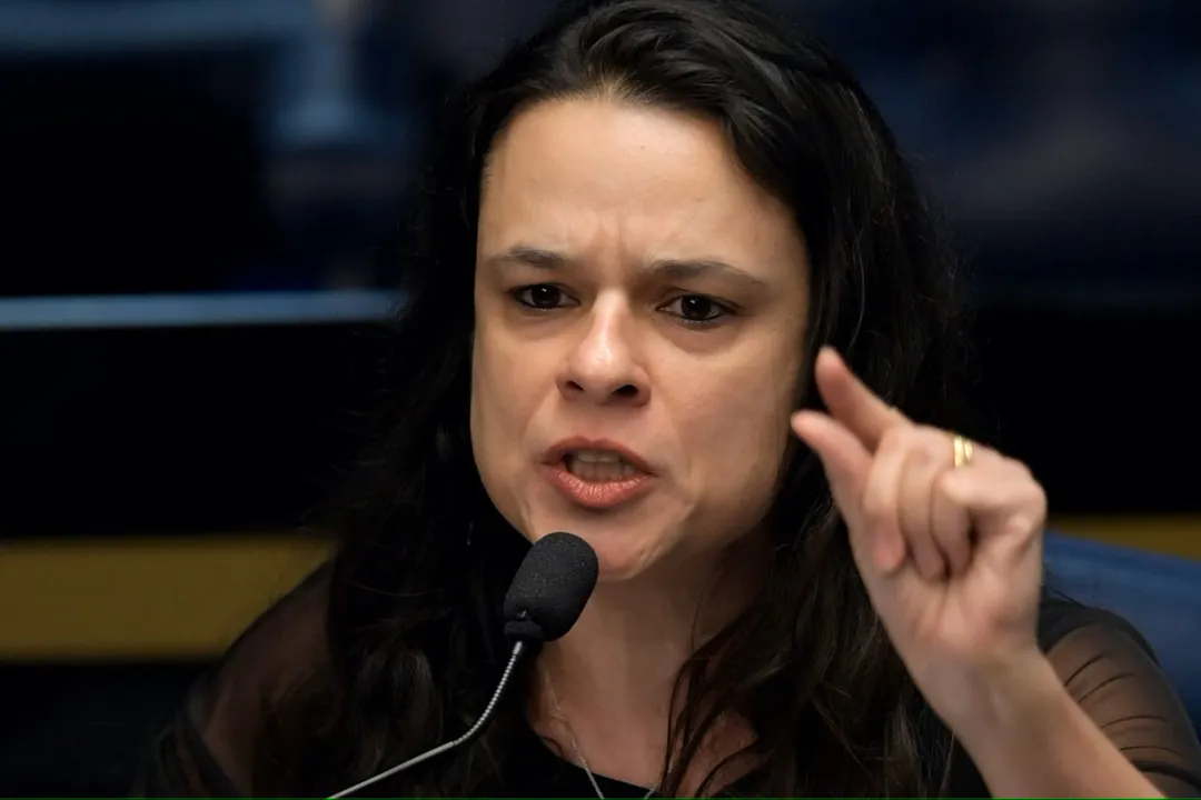 Janaína Paschoal elogiou declarações de Bolsonaro desta sexta, mas disse que presidente deveria ter si manifestado antes
