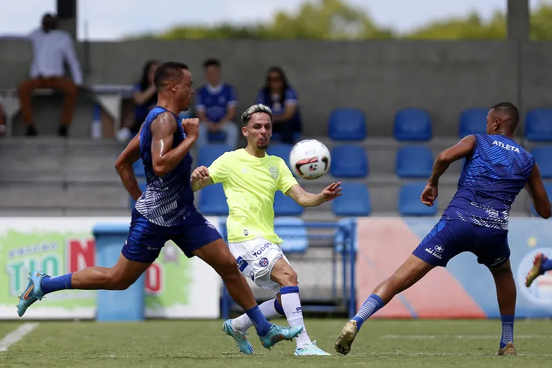Os jogadores foram liberados após o treino e curtem folga para as festas hoje e amanhã