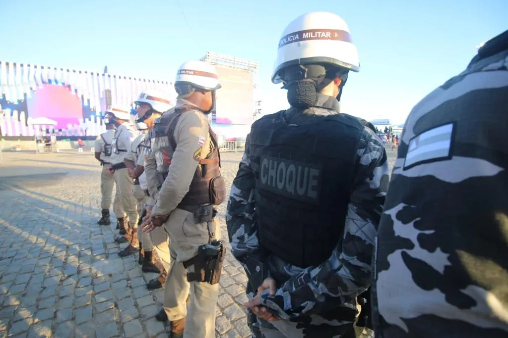 Polícia Militar realiza abordagens preventivas no entorno e dentro da Arena Daniela Mercury