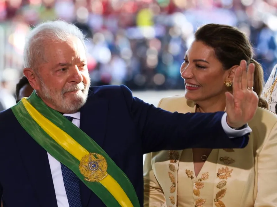 Primeiras medidas de Lula devem ser publicadas no Diário Oficial da União nesta segunda-feira, 2