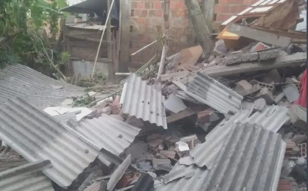 Desabamento pode ter sido causado pelas chuvas e enchentes dos rios da região