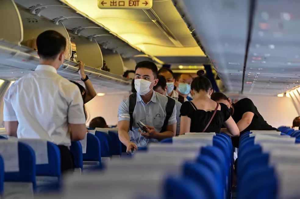 Imagem ilustrativa da imagem Violência por passageiros de aviões cresce e Anac estuda medidas
