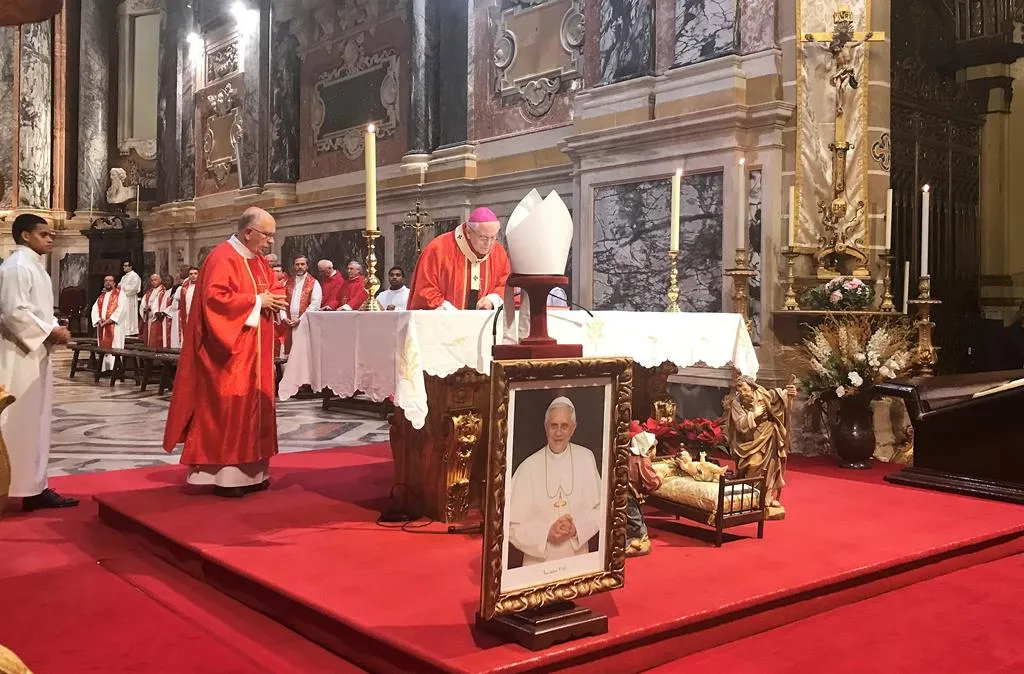 Funeral de Bento XVI foi presidido na quinta-feira, 5, pelo papa Francisco