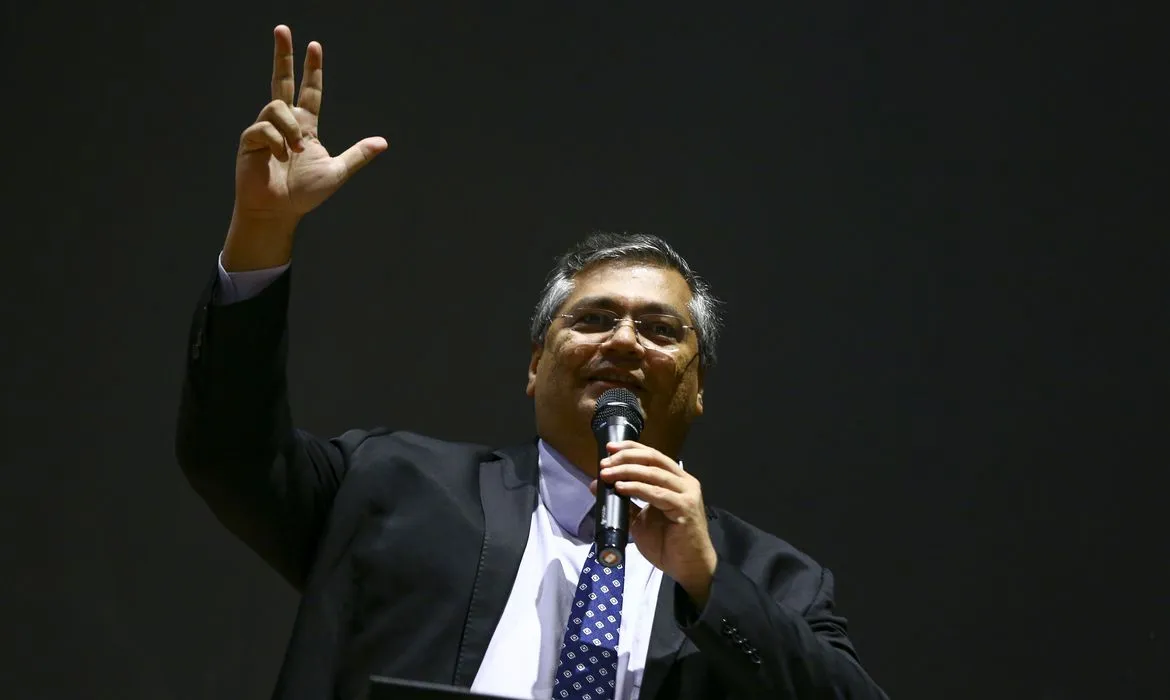 Segundo o titular da Justiça, foi possível chegar a esses financiadores através do pagamento do aluguel dos ônibus que levaram os golpistas à capital federal