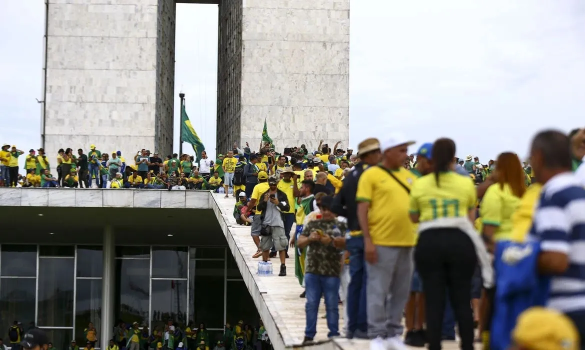 CBF terá reunião com a Nike após atos de terrorismo em Brasília