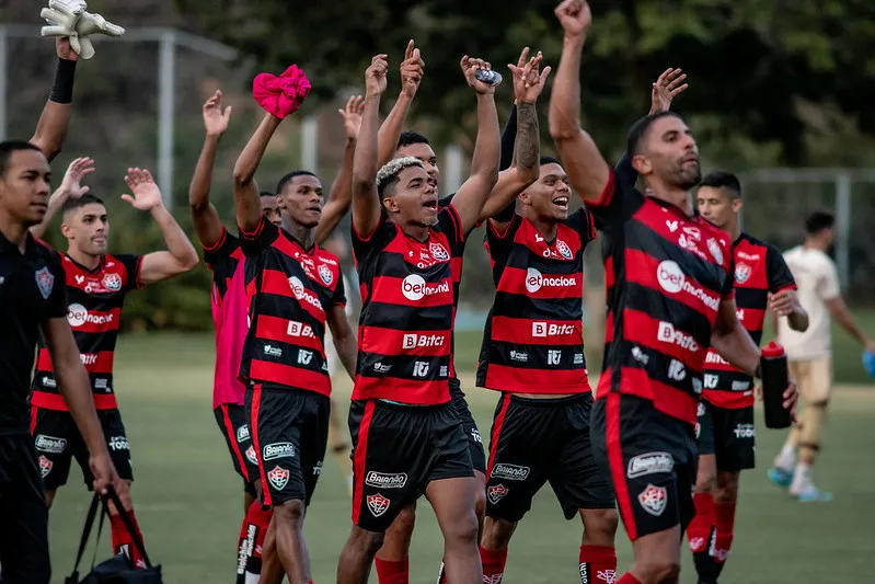 Vitória paga primeira parcela de dívida com a Universidad Católica