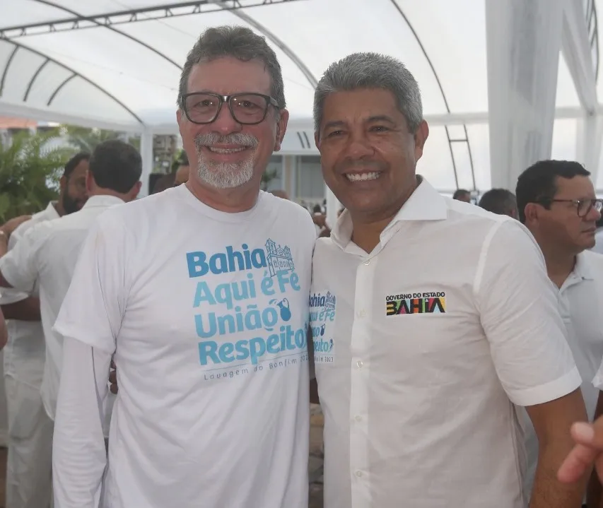 Secretário licenciado da Casa Civil, Afonso Florence com o governador Jerônimo
