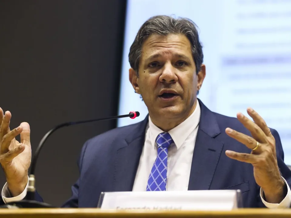 Haddad acredita que pode terminar o ano com saldo positivo nas contas públicas