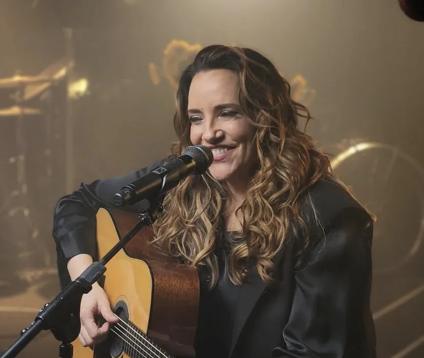 Ana: “É um show com minha visão sobre essas músicas que tanto mexem com a alma do brasileiro”