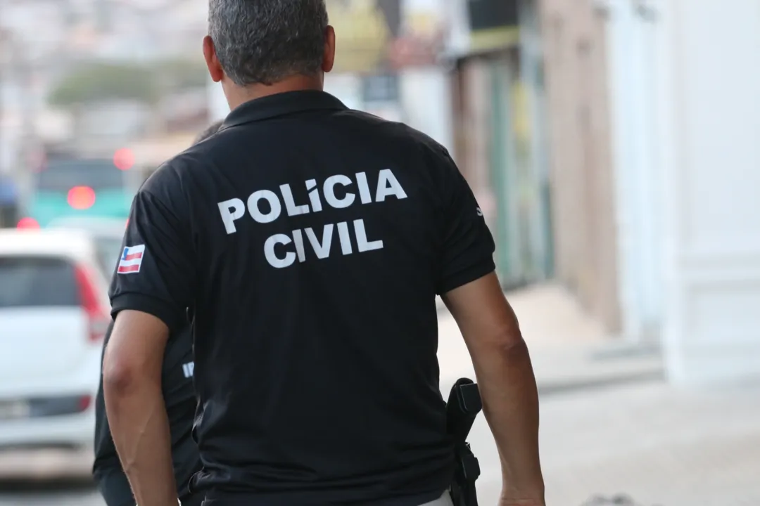 O suspeito segue custodiado na unidade policial