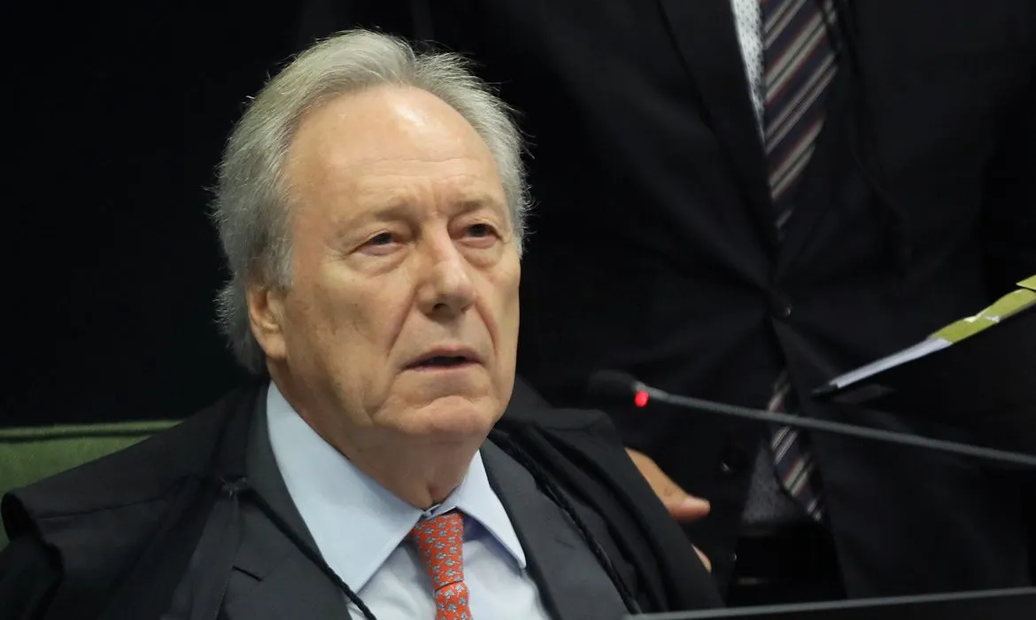 Ministro Ricardo Lewandowski, do Supremo Tribunal Federal (STF), nega dois pedidos de liberdade a bolsonaristas presos em atos antidemocráticos