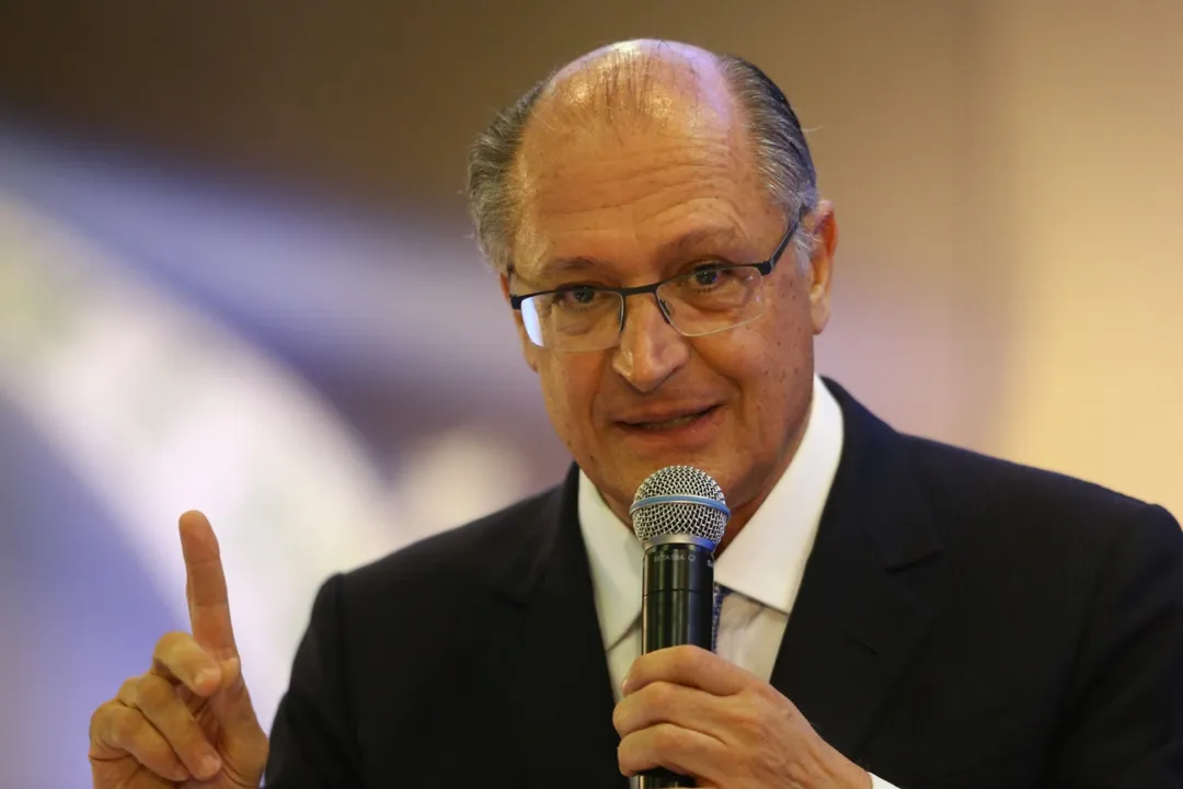 Alckmin disse que irá trabalhar para acabar com a cobrança do Imposto sobre Produtos Industrializados (IPI)
