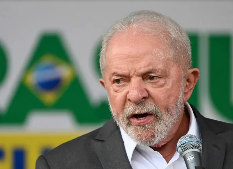 Presidente Lula desconfia que setores das Forças Armadas e da Polícia Militar facilitaram a ação dos vândalos em Brasília